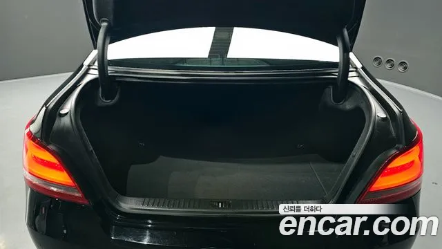 Hyundai Equus 2015 — фото 20