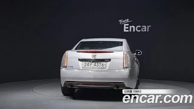 Cadillac CTS 2011 — фото 4