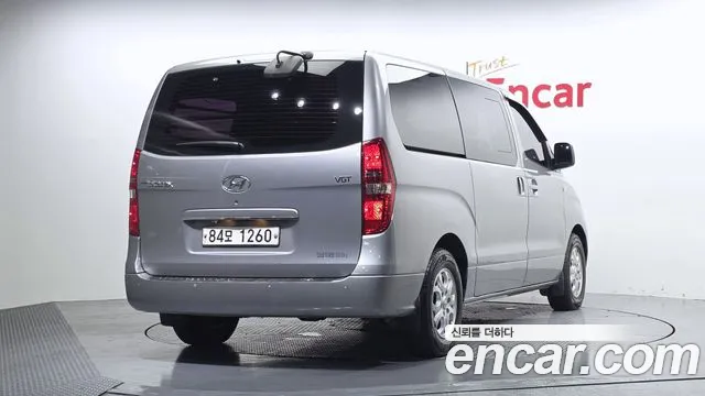 Hyundai Starex 2015 — фото 2