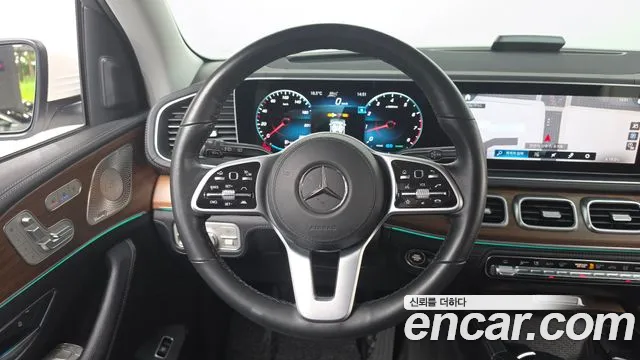 Mercedes-Benz GLE-Class 2021 — фото 20