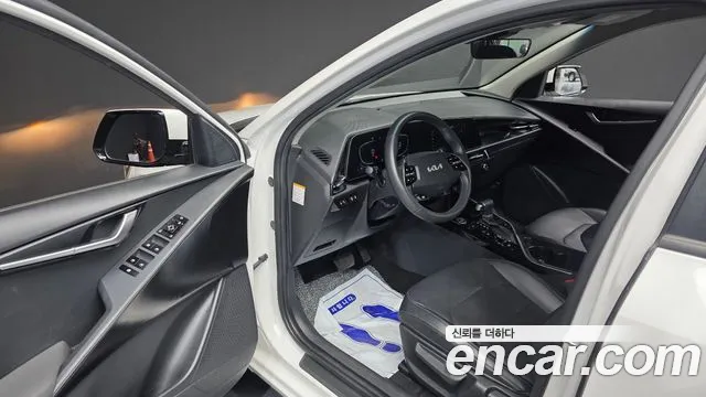 Kia Niro 2022 — фото 10
