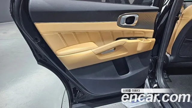 Kia Sorento 2022 — фото 14