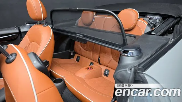 Mini Cooper Convertible 2022 — фото 17