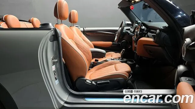 Mini Cooper Convertible 2022 — фото 16