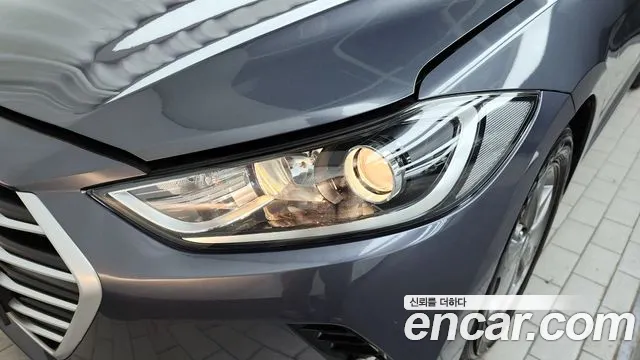 Hyundai AVANTE 2016 — фото 8