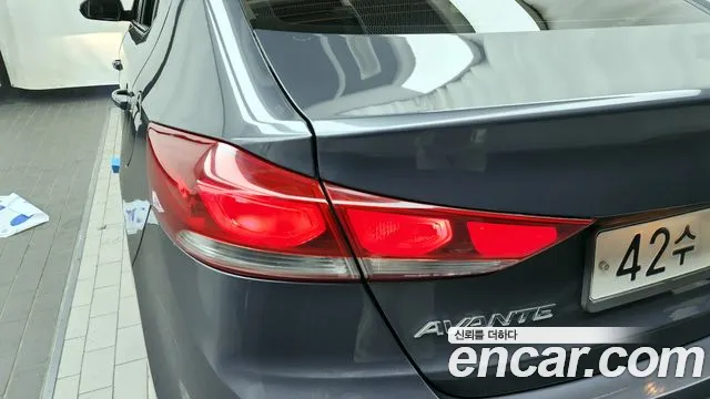 Hyundai AVANTE 2016 — фото 9
