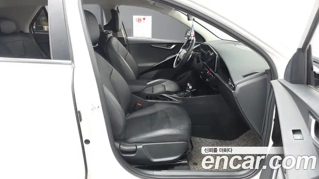 Kia Niro 2022 — фото 17