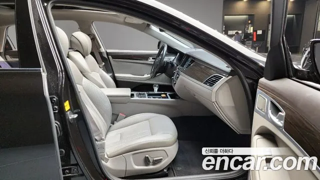 Genesis G80 2018 — фото 16