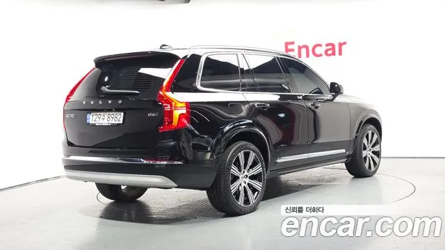 Volvo XC90 2022 — фото 2