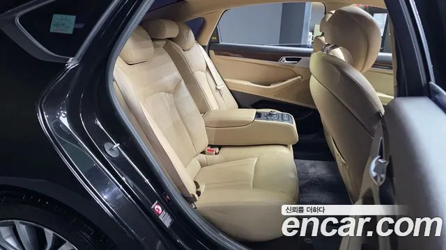 Hyundai Genesis 2016 — фото 12