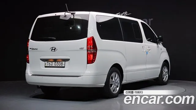 Hyundai Starex 2020 — фото 2