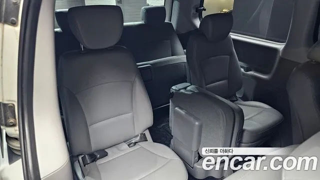 Hyundai Starex 2020 — фото 12