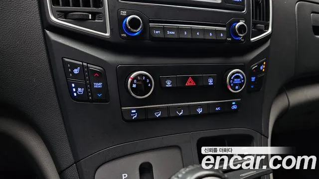 Hyundai Starex 2020 — фото 17
