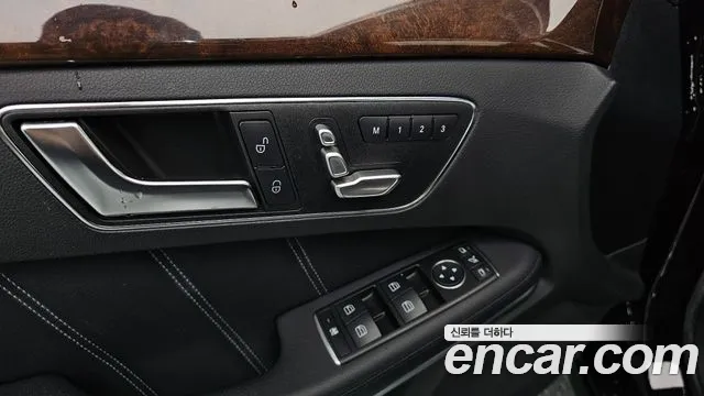 Mercedes-Benz E-Class 2016 — фото 17