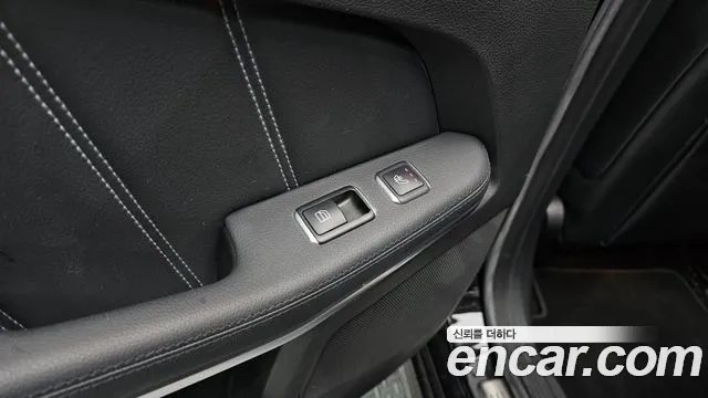 Mercedes-Benz E-Class 2016 — фото 19
