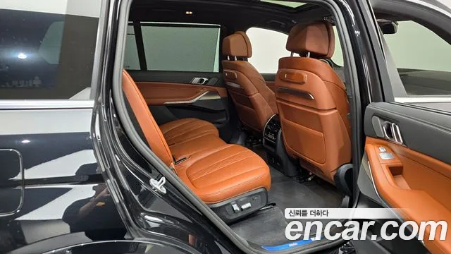 BMW X7 2025 — фото 11