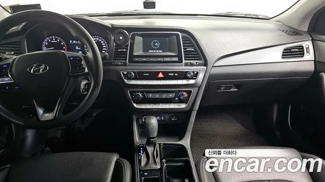 Hyundai Sonata 2018 — фото 13