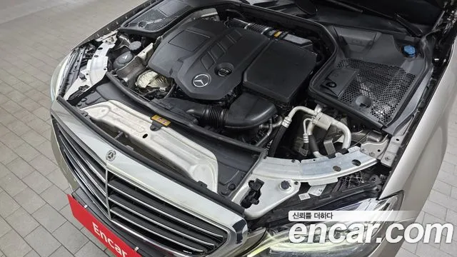 Mercedes-Benz C-Class 2019 — фото 6