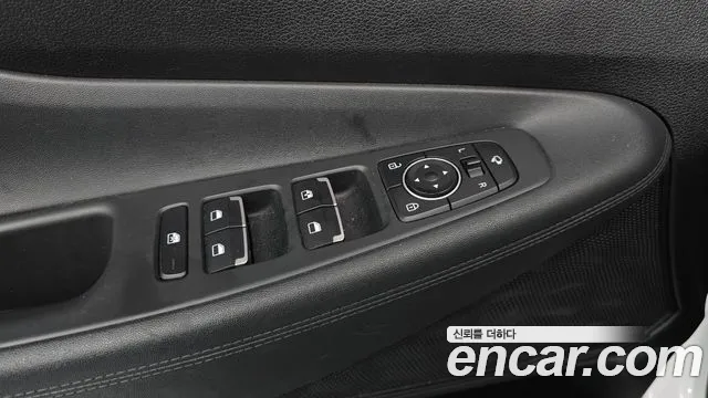 Hyundai Santafe 2021 — фото 18