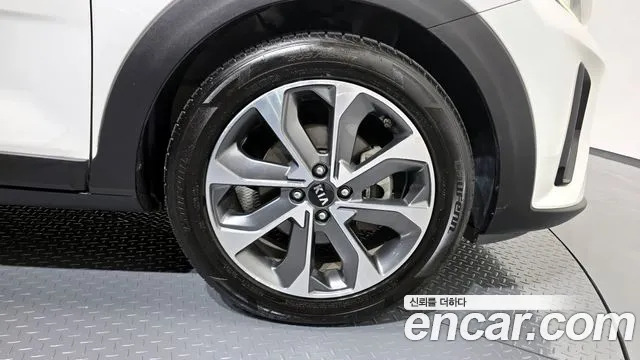 Kia Stonic 2018 — фото 6