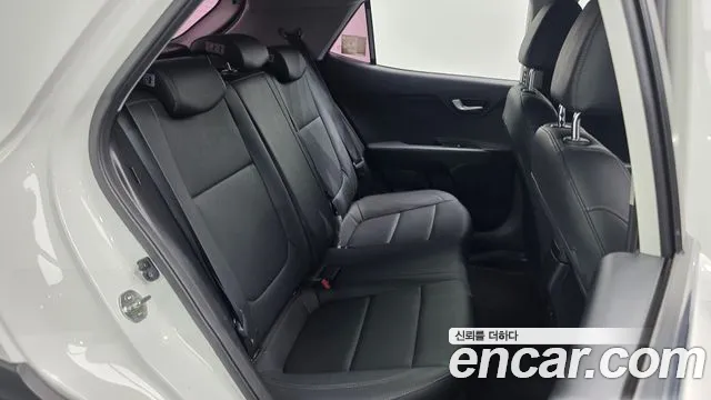 Kia Stonic 2018 — фото 15