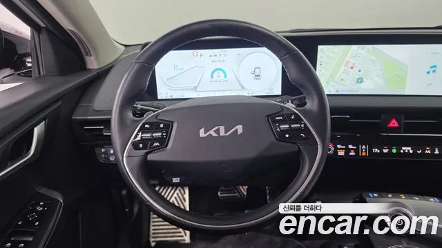 Kia EV6 2024 — фото 13