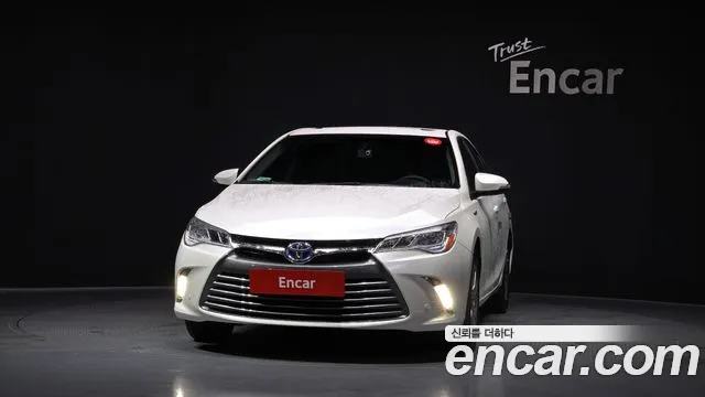 Toyota Camry 2017 — фото 3