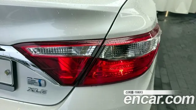 Toyota Camry 2017 — фото 9