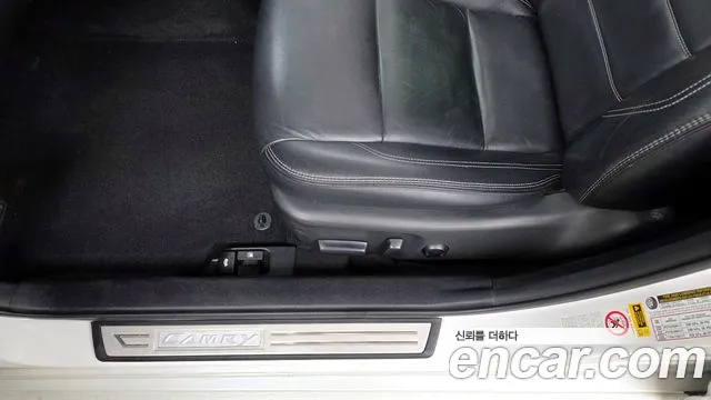 Toyota Camry 2017 — фото 16