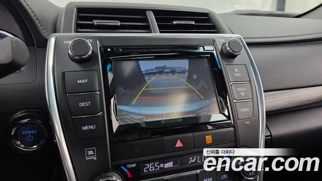 Toyota Camry 2016 — фото 15