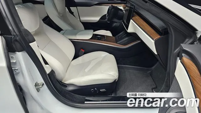 Tesla Model S 2023 — фото 16