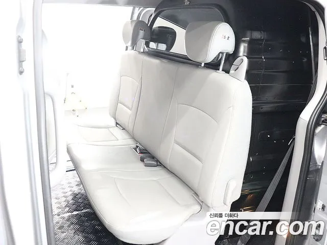 Hyundai Starex 2019 — фото 11