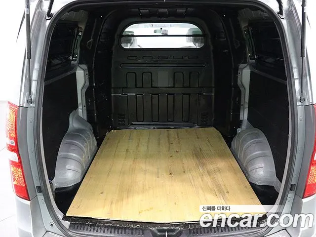Hyundai Starex 2019 — фото 20