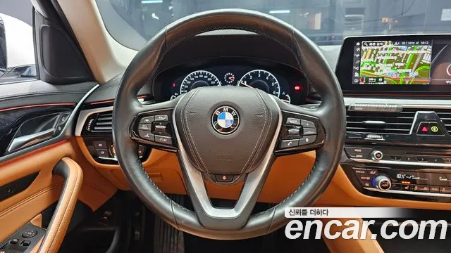 BMW 5-Series 2019 — фото 13