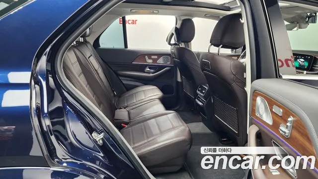 Mercedes-Benz GLE-Class 2020 — фото 11