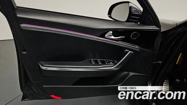Kia Stinger 2018 — фото 13