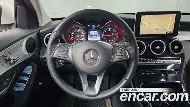 Mercedes-Benz C-Class 2017 — фото 13