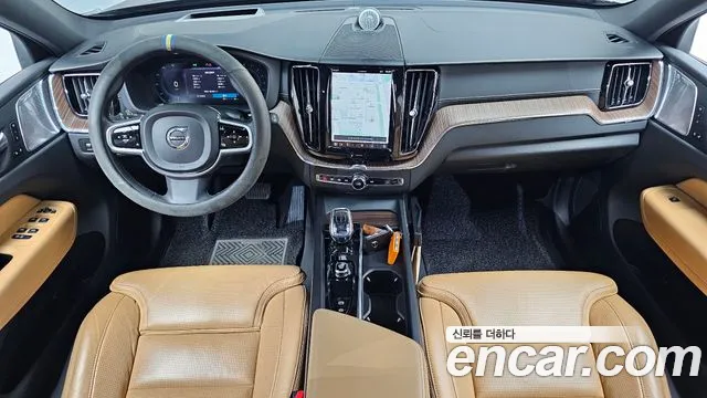 Volvo XC60 2022 — фото 10