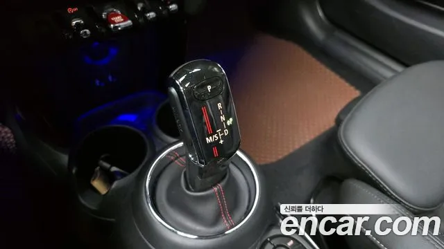 Mini Cooper 2020 — фото 12