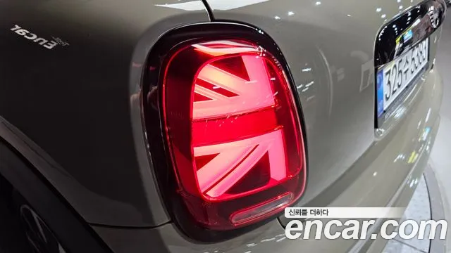 Mini Cooper 2020 — фото 9