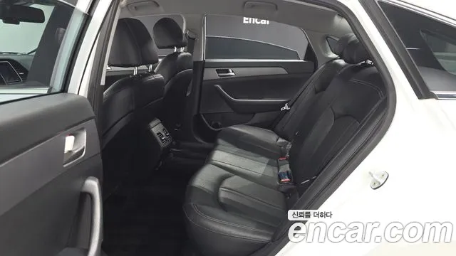 Hyundai Sonata 2019 — фото 12
