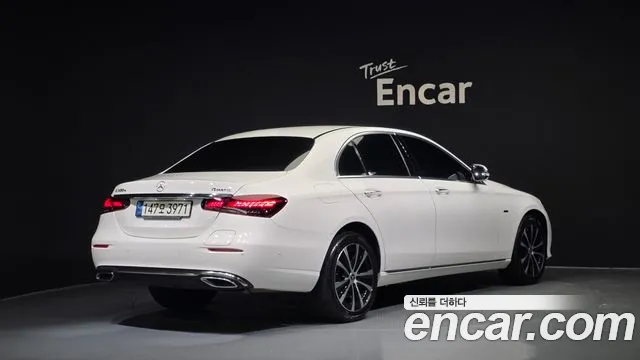 Mercedes-Benz E-Class 2021 — фото 2