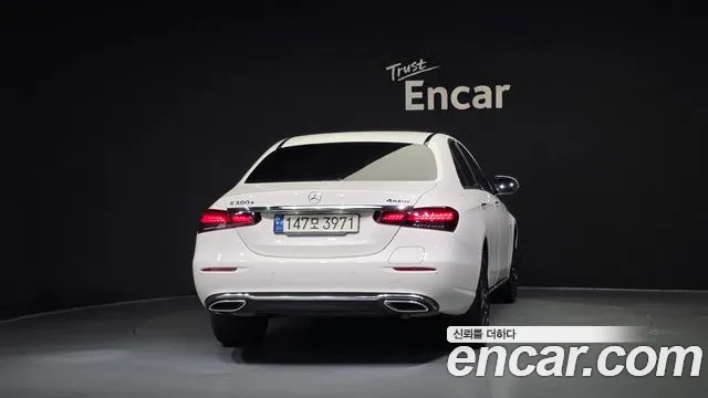 Mercedes-Benz E-Class 2021 — фото 4