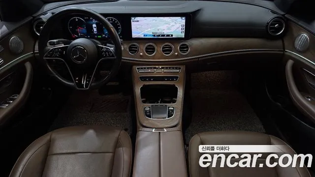 Mercedes-Benz E-Class 2021 — фото 10