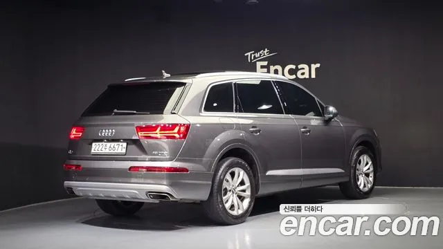 Audi Q7 2019 — фото 2