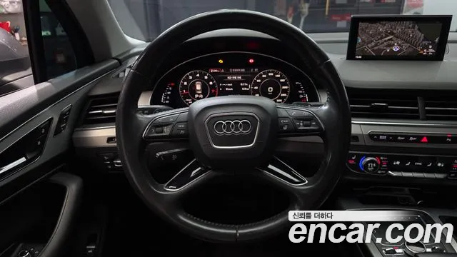 Audi Q7 2019 — фото 20