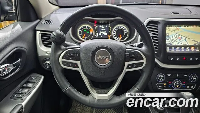 Jeep Cherokee 2018 — фото 13