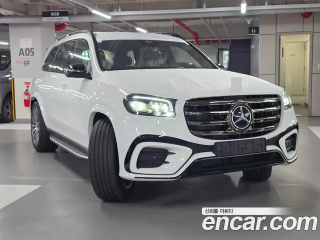 Mercedes-Benz GLS-Class 2026 — фото 1