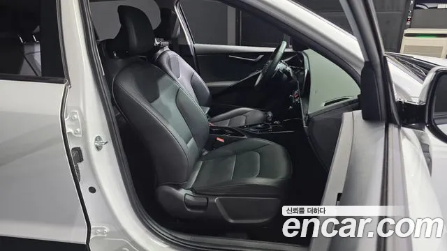 Kia Niro 2022 — фото 16