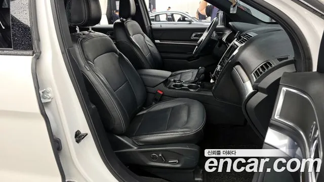 Ford Explorer 2018 — фото 17
